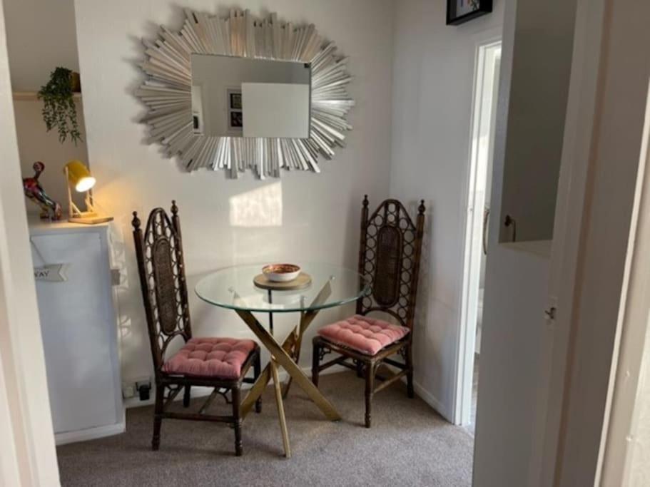 "The Quirky" Seafront Apartment Eastbourne Kültér fotó